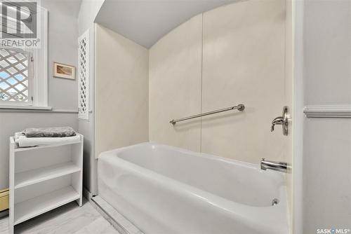 3374 Albert Street, Regina, SK - Indoor Photo Showing Bathroom