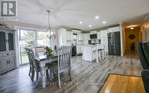 106 Renison Avenue, Timmins (Main Area), ON - Indoor Photo Showing Dining Room