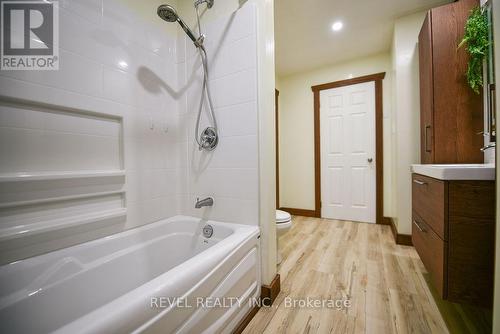 106 Renison Avenue, Timmins (Main Area), ON - Indoor Photo Showing Bathroom