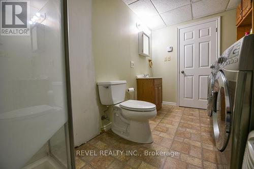 106 Renison Avenue, Timmins (Main Area), ON - Indoor Photo Showing Bathroom