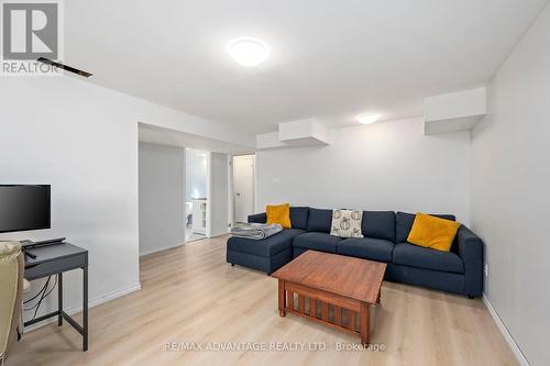 51 Weymouth Drive, London, ON - Indoor Photo Showing Living Room