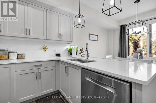 46 - 601 Lions Park Drive, Strathroy-Caradoc (Mount Brydges), ON - Indoor Photo Showing Kitchen With Double Sink