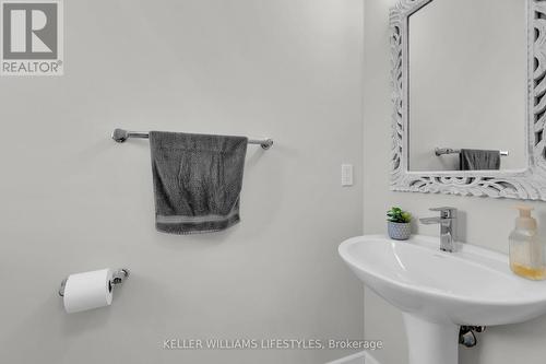 46 - 601 Lions Park Drive, Strathroy-Caradoc (Mount Brydges), ON - Indoor Photo Showing Bathroom