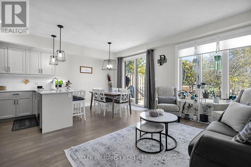 46 - 601 Lions Park Drive, Strathroy-Caradoc (Mount Brydges), ON - Indoor Photo Showing Living Room