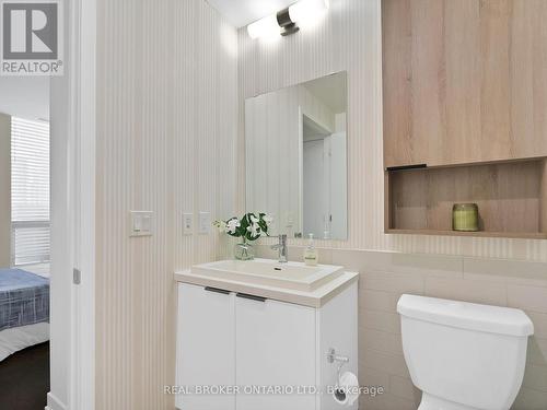 409 - 6 Sonic Way, Toronto, ON - Indoor Photo Showing Bathroom