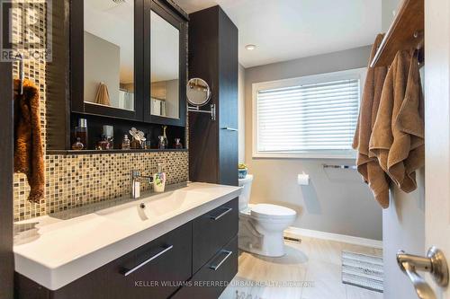 406 Lupin Drive, Whitby, ON - Indoor Photo Showing Bathroom