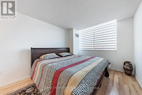 1107 - 270 Davis Drive, Newmarket, ON - Indoor Photo Showing Bedroom