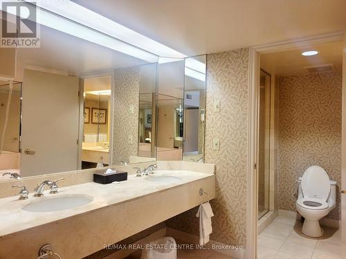 2340 - 90 Highland Drive, Oro-Medonte, ON - Indoor Photo Showing Bathroom