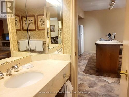 2340 - 90 Highland Drive, Oro-Medonte, ON - Indoor Photo Showing Bathroom