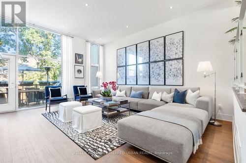 152 Stanley Avenue, Toronto, ON - Indoor Photo Showing Living Room