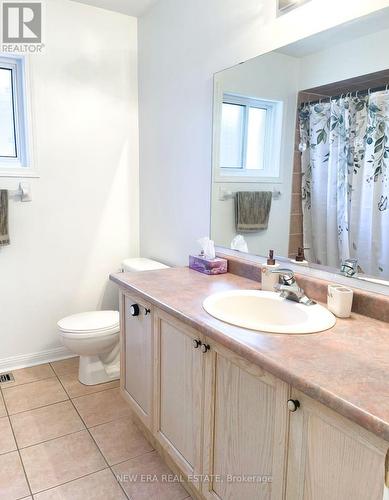 1377 Spring Garden Court, Mississauga, ON - Indoor Photo Showing Bathroom