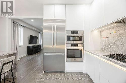 65 Bristlewood Crescent, Vaughan, ON - Indoor Photo Showing Kitchen With Stainless Steel Kitchen With Upgraded Kitchen