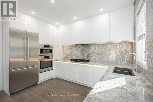 65 Bristlewood Crescent, Vaughan, ON - Indoor Photo Showing Kitchen With Stainless Steel Kitchen With Double Sink With Upgraded Kitchen