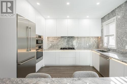 65 Bristlewood Crescent, Vaughan, ON - Indoor Photo Showing Kitchen With Stainless Steel Kitchen With Double Sink With Upgraded Kitchen