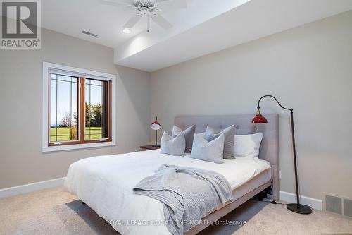 1428 10 Nottawasaga Conc. N, Clearview, ON - Indoor Photo Showing Bedroom