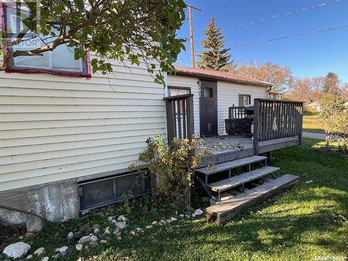 202 3Rd Avenue, Young, SK - Outdoor With Exterior