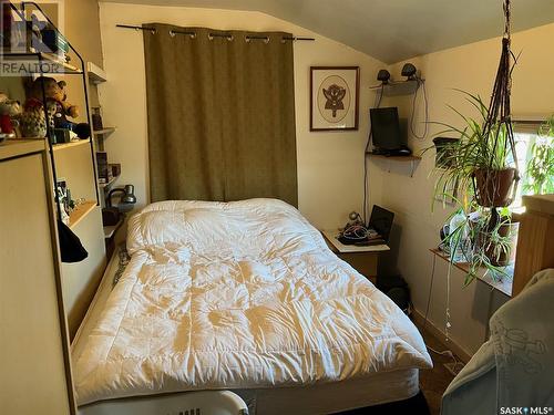 202 3Rd Avenue, Young, SK - Indoor Photo Showing Bedroom