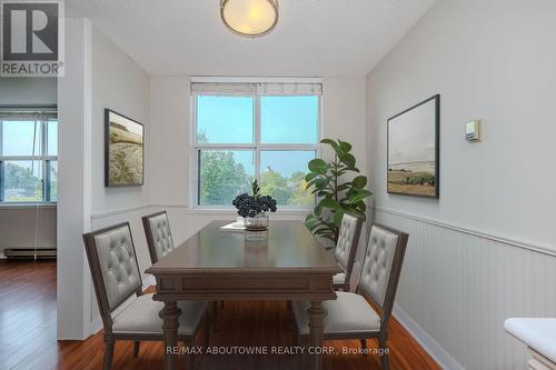 310 - 2199 Sixth Line, Oakville, ON - Indoor Photo Showing Dining Room