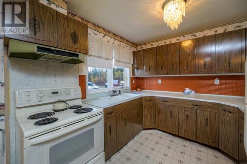 10750 Hartman Road, Prince George, BC - Indoor Photo Showing Kitchen