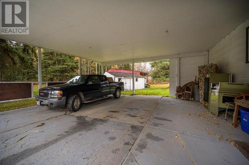 10750 Hartman Road, Prince George, BC - Indoor Photo Showing Garage