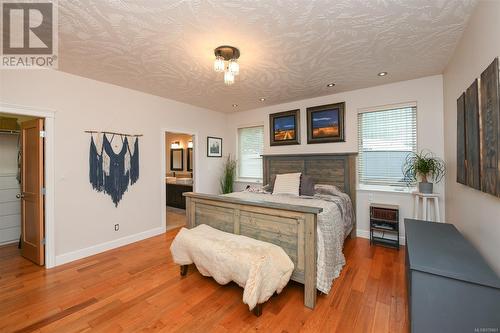 2704 Virginia Dr, Courtenay, BC - Indoor Photo Showing Bedroom