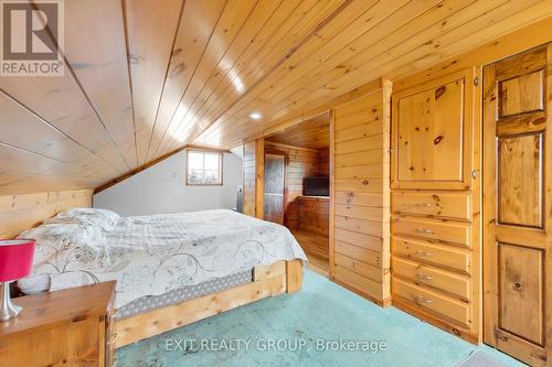 3123 County Road 2, Prince Edward County (Ameliasburgh), ON - Indoor Photo Showing Bedroom