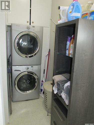 644 Nicholson Drive, Carrot River, SK - Indoor Photo Showing Laundry Room