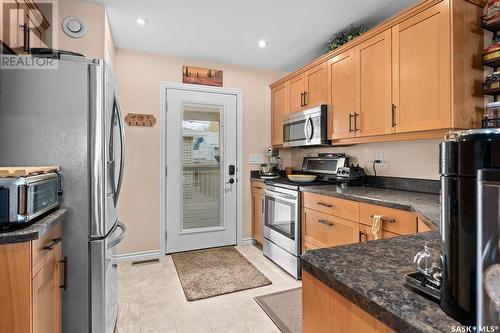 1105 Lillooet Street W, Moose Jaw, SK - Indoor Photo Showing Kitchen