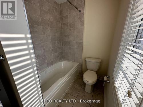 112 Bond Head Court, Milton, ON - Indoor Photo Showing Bathroom