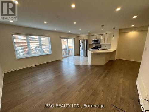 112 Bond Head Court, Milton, ON - Indoor Photo Showing Other Room