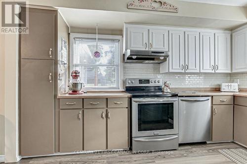 334 Regal Drive, London, ON - Indoor Photo Showing Kitchen