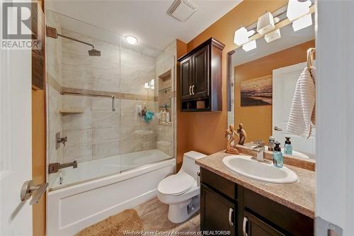 4801 Barcelona Crescent, Windsor, ON - Indoor Photo Showing Bathroom