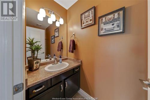 4801 Barcelona Crescent, Windsor, ON - Indoor Photo Showing Bathroom