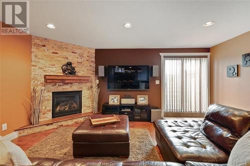 4801 Barcelona Crescent, Windsor, ON - Indoor Photo Showing Living Room With Fireplace