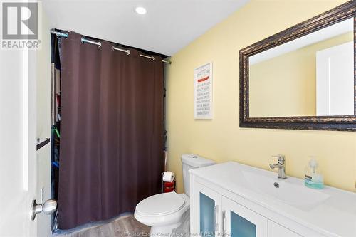 181 Lakewood Drive, Amherstburg, ON - Indoor Photo Showing Bathroom