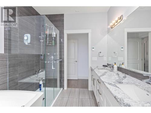 13250 Apex Crescent, Lake Country, BC - Indoor Photo Showing Bathroom