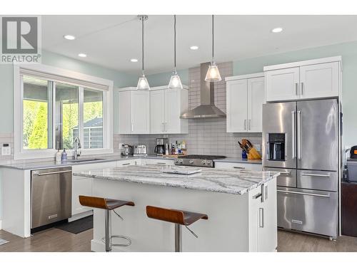 13250 Apex Crescent, Lake Country, BC - Indoor Photo Showing Kitchen With Stainless Steel Kitchen With Upgraded Kitchen