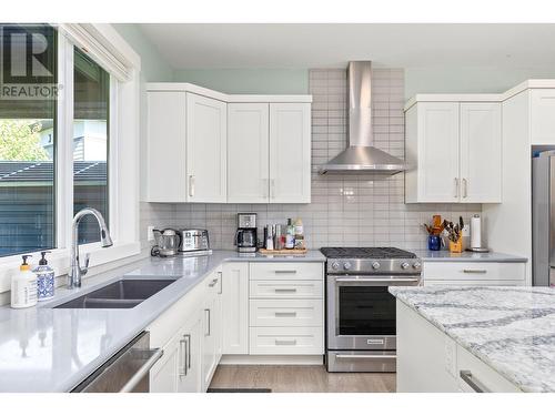 13250 Apex Crescent, Lake Country, BC - Indoor Photo Showing Kitchen With Double Sink With Upgraded Kitchen