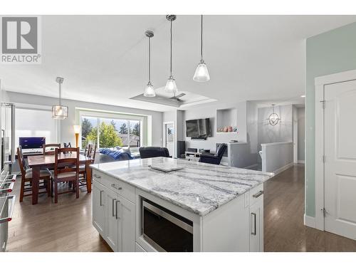 13250 Apex Crescent, Lake Country, BC - Indoor Photo Showing Kitchen With Upgraded Kitchen