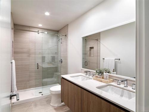 907-2000 Hannington Rd, Langford, BC - Indoor Photo Showing Bathroom