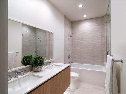 1703-2000 Hannington Rd, Langford, BC - Indoor Photo Showing Bathroom