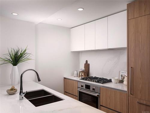 1703-2000 Hannington Rd, Langford, BC - Indoor Photo Showing Kitchen With Double Sink