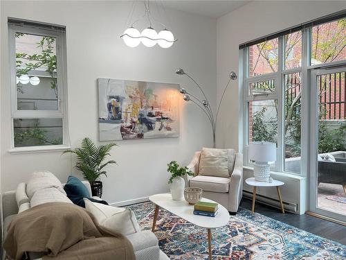 101-834 Johnson St, Victoria, BC - Indoor Photo Showing Living Room