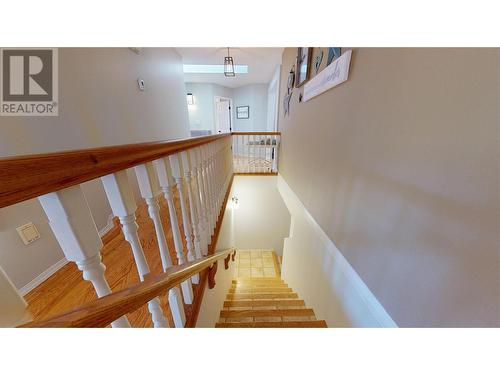 2915 Canada Way, Blind Bay, BC - Indoor Photo Showing Other Room