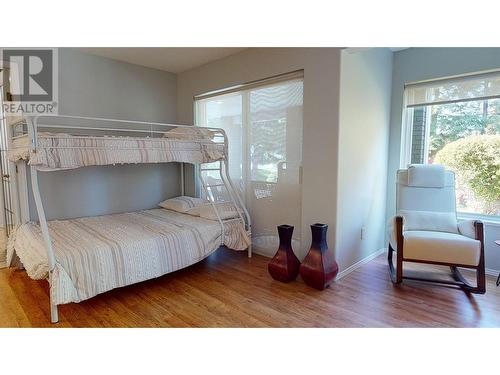 2915 Canada Way, Blind Bay, BC - Indoor Photo Showing Bedroom