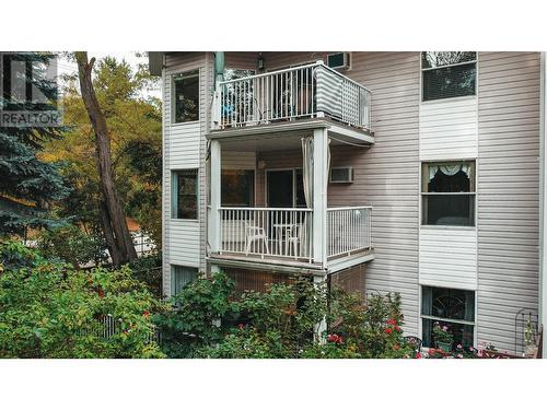 719 11Th  Avenue Unit# 204, Castlegar, BC - Outdoor With Balcony