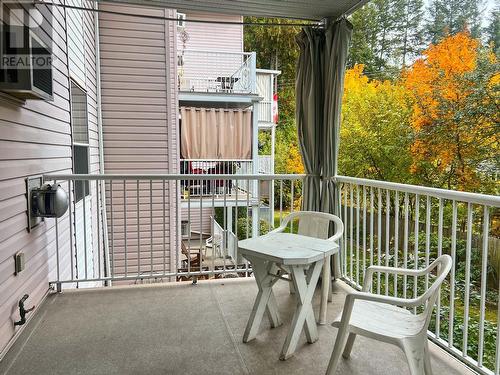 719 11Th  Avenue Unit# 204, Castlegar, BC - Outdoor With Exterior