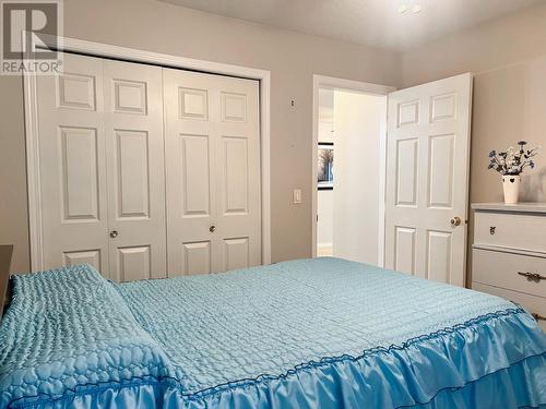 719 11Th  Avenue Unit# 204, Castlegar, BC - Indoor Photo Showing Bedroom