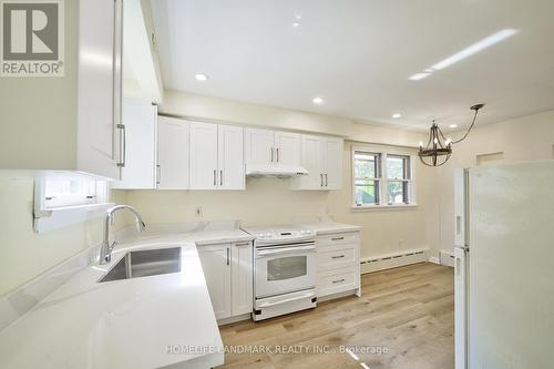 12 Macbeth Boulevard, St. Catharines, ON - Indoor Photo Showing Kitchen