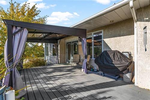 4 Glenwood Bay, Grunthal, MB 